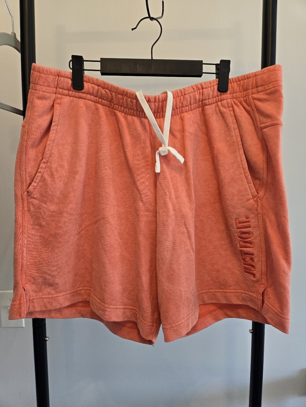 Nike Coral Orange Fleece Sweat Shorts Men XL – Drawstring Waist